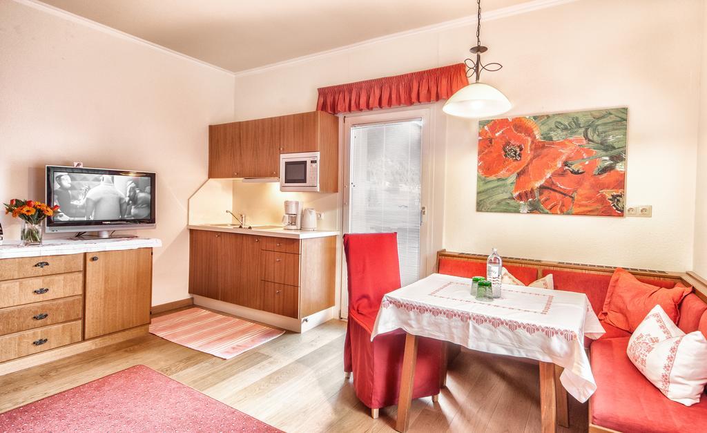 Kraners Alpenhof Bio Bed And Breakfast Pension Вайсензе Екстер'єр фото